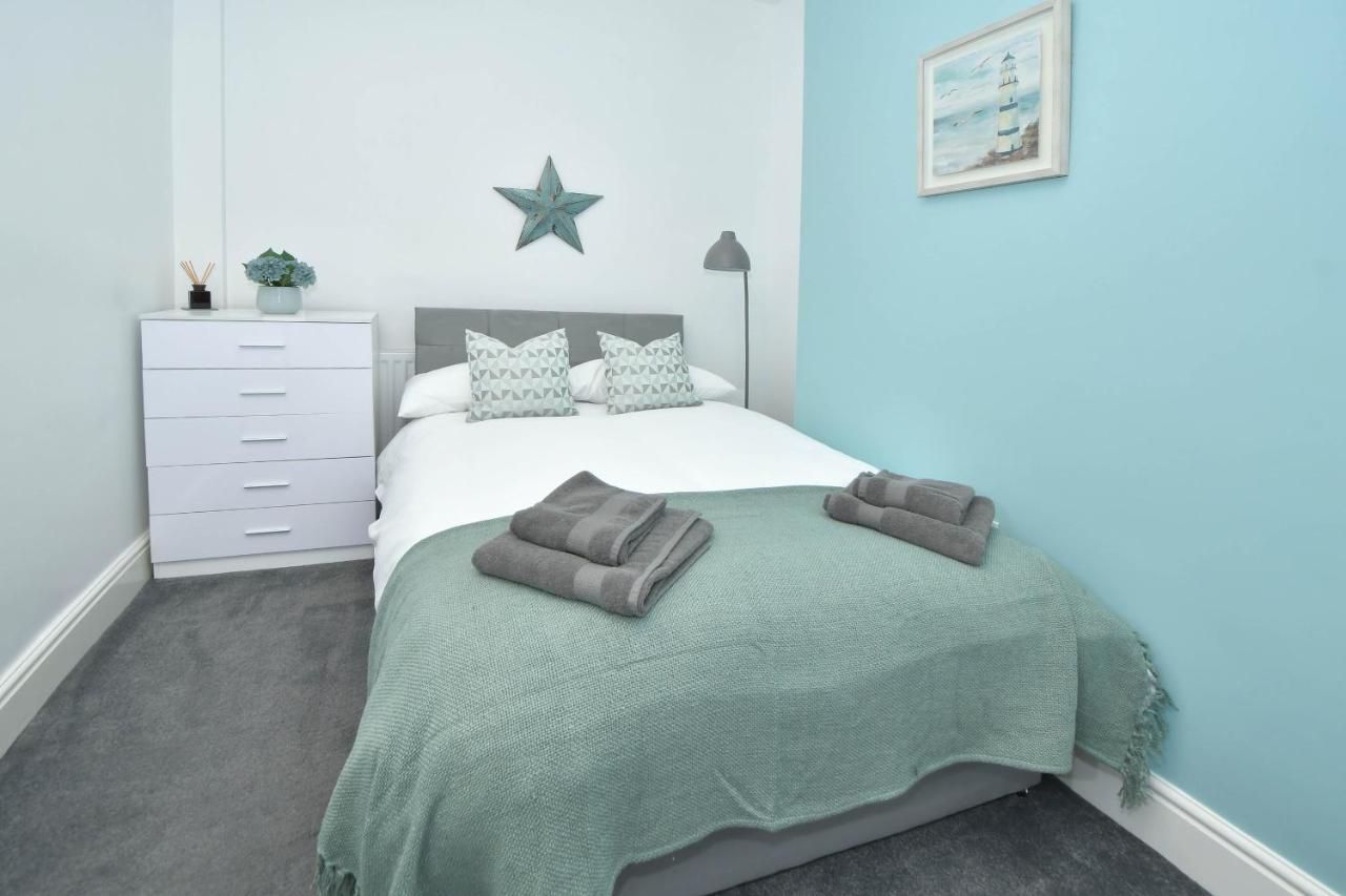 Find A Spacious And Stylish Escape In The City Centre At Sturgess House, Perfect For Longer Stays! Stoke-on-Trent Bagian luar foto
